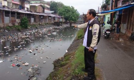 Keluhan Warga Dengan Kondisi Kanal Di Muara Pasar Terong