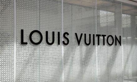 Louis Vuitton Brand Fashion Mewah Yang Kini Wajib Kamu Miliki