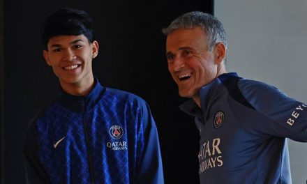 Berat Hati! Hansi Flick Relakan Dro Fernandez Gabung PSG