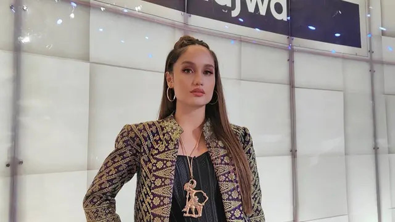 Cinta Laura