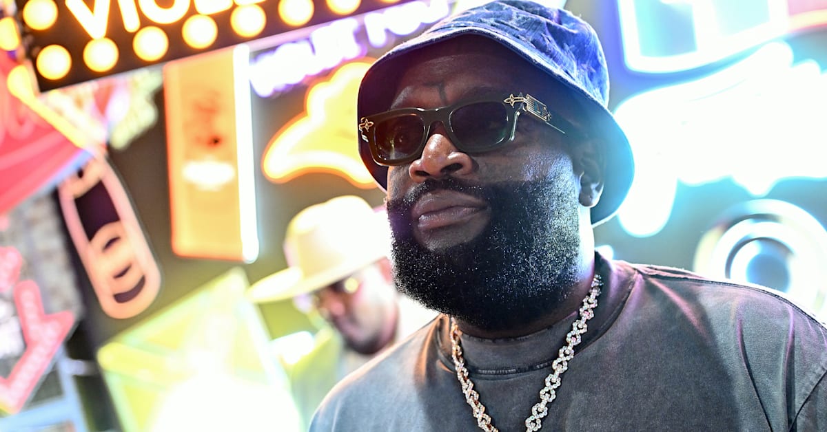 Rapper Rick Ross Miliki Gaya Fashion Yang Menarik Dan Unik