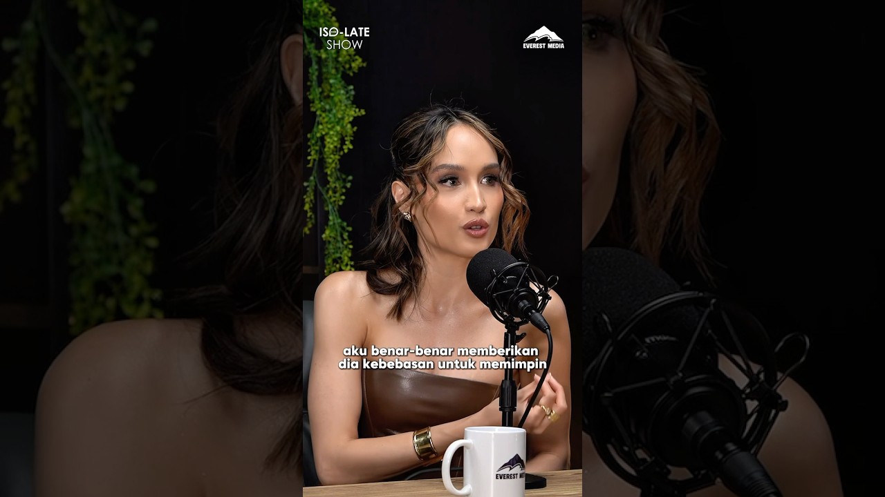 Cinta Laura Lahir