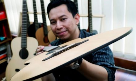 Perlengkapan Dalam Produksi Musik Menggunakan Gitar Akustik